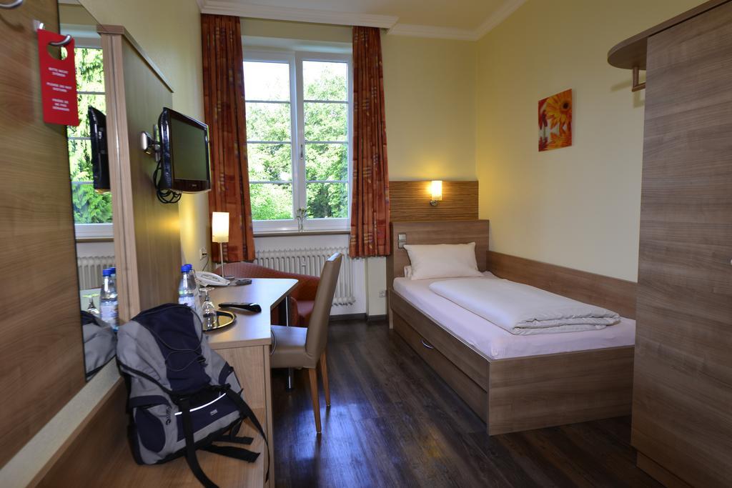 Hotel Bb Haus Neugebauer Garni Geisenheim Zewnętrze zdjęcie